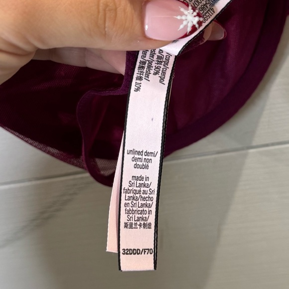 Victoria's Secret NWOT Unlined Demi Velvet Bra Size 32DDD - Picture 7 of 7